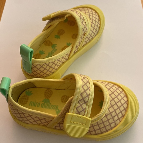 COPY - Mini Melissa size 6 toddler girls Yellow and 🍍 pineapples print baby Jan… - Picture 10 of 10